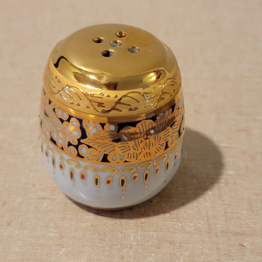 Benjarong Royal Porcelain Kingdom of Thailand Pepper‎ Shaker
